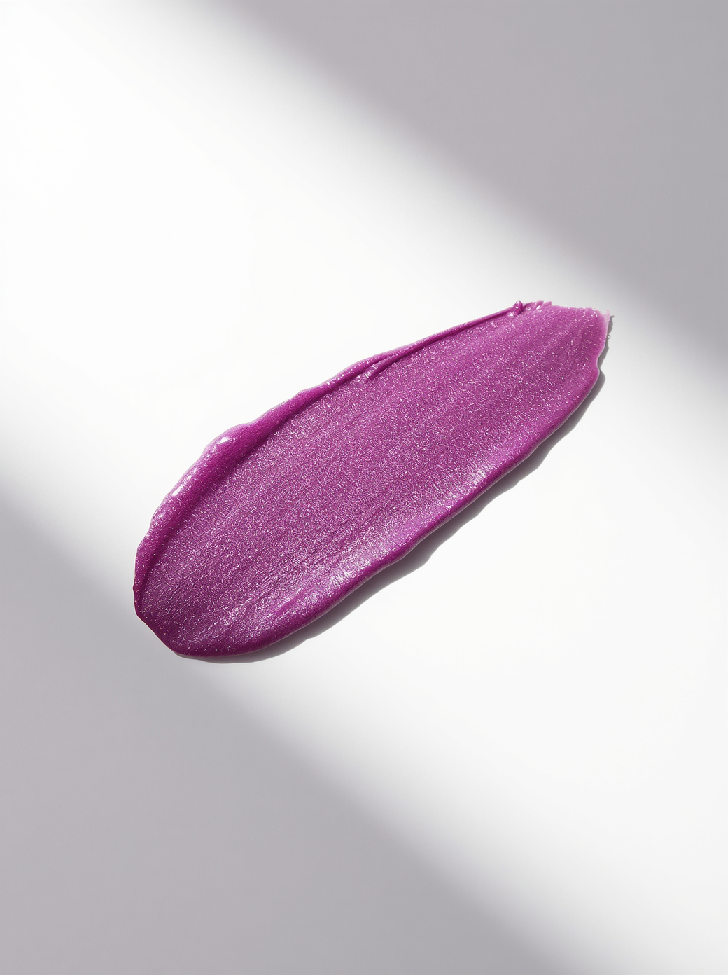 Luna Luxe Lipgloss: Stellar Shades for Cosmic Shine